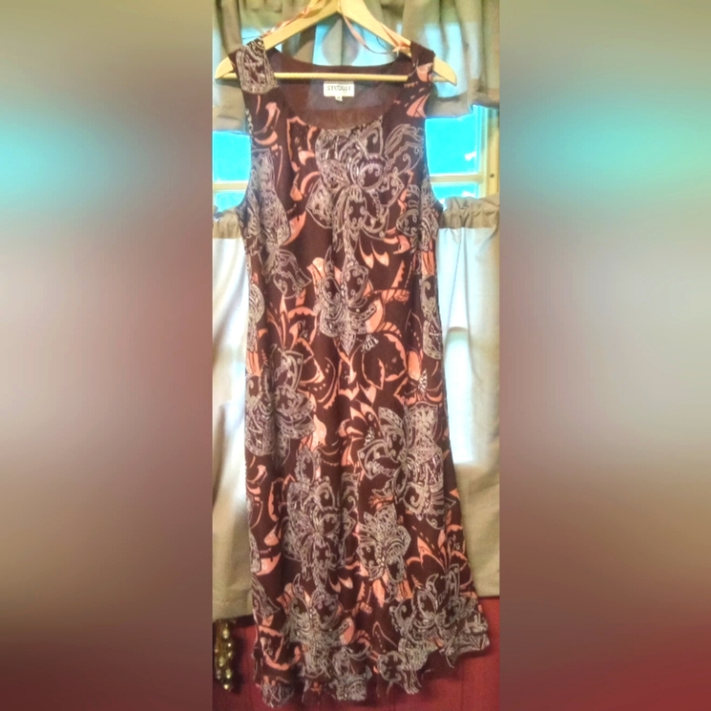 Studio I beautiful floral maxi dress